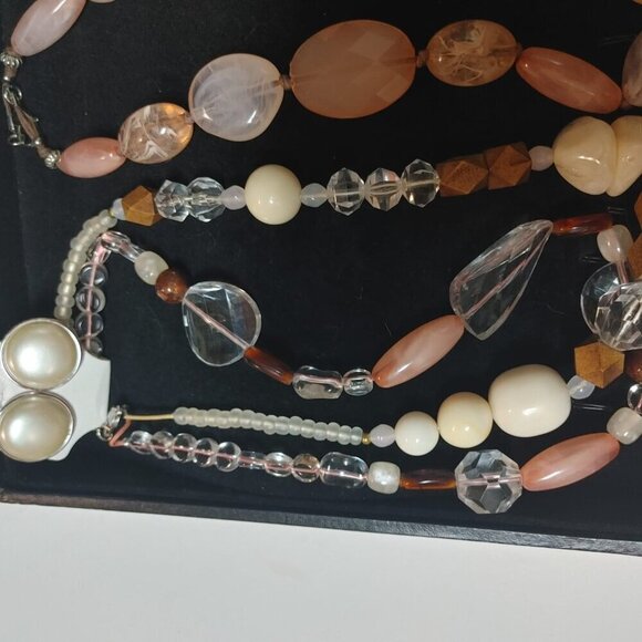 Set 3 Vintage Faux Stone Lucite Beaded Necklaces Earrings Gold Tone Multi Strand - Picture 3 of 10